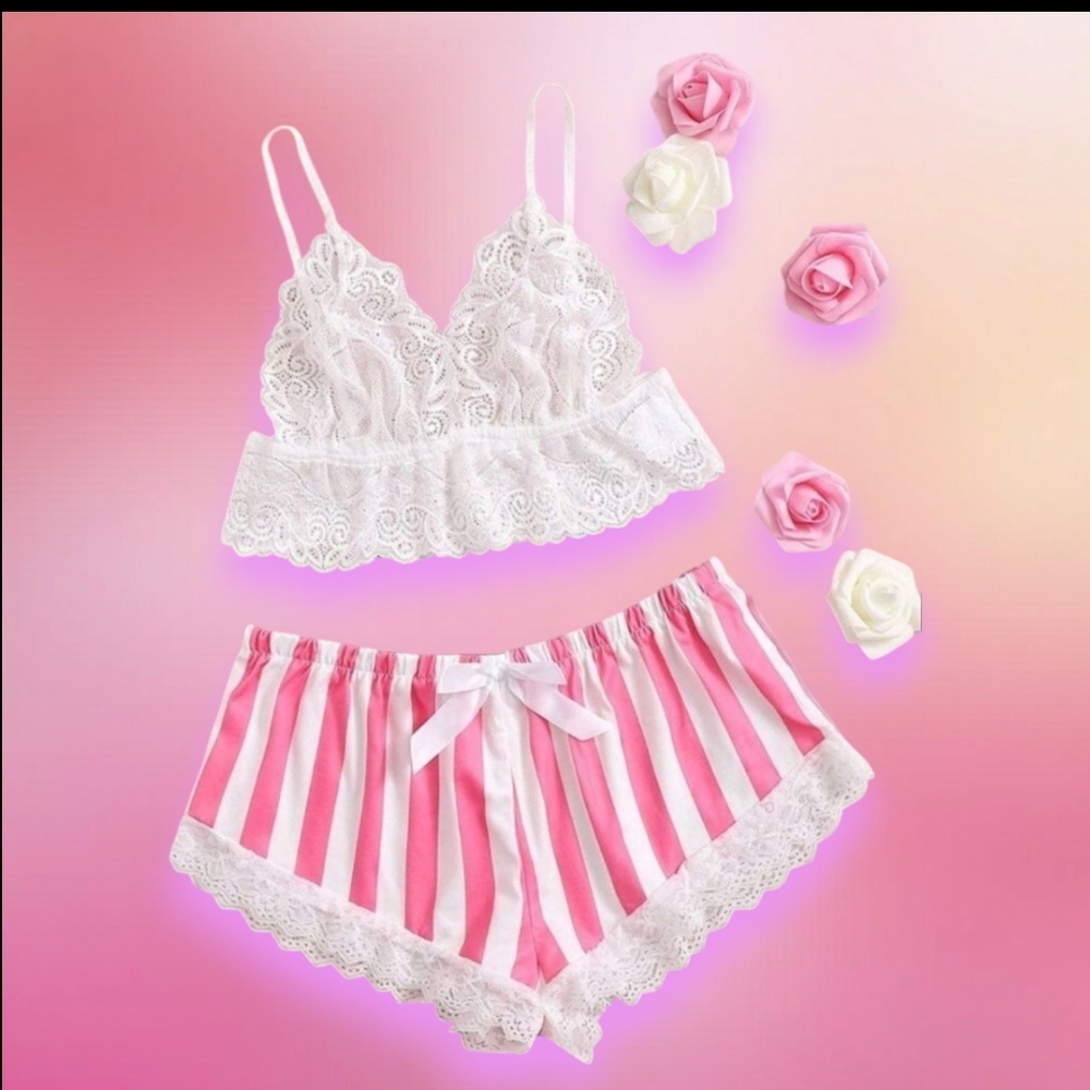 Classic Sexy Lingerie Lace Bra With Striped Satin Shorts